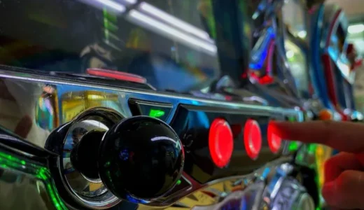 【徹底比較】パチスロとパチンコはどう違う？初心者向け完全ガイド
